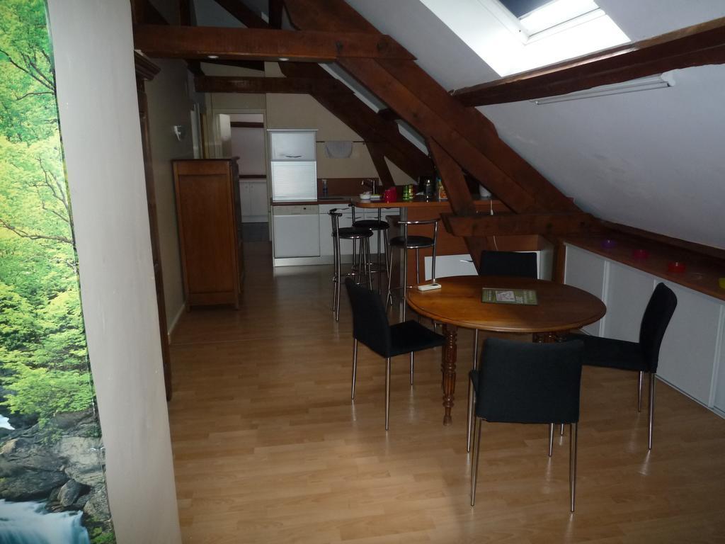 La Maison Des Bonheurs Rillieux-la-Pape Exterior photo